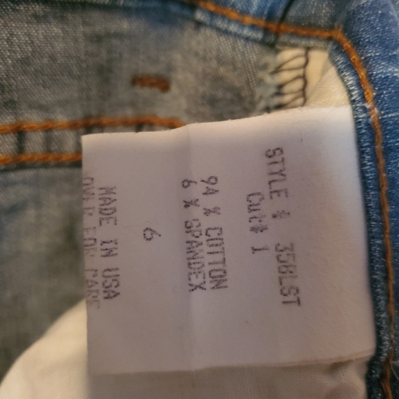 Not Your Daughter's Jeans with rhinestones. Size 6 - Picture 7 of 9